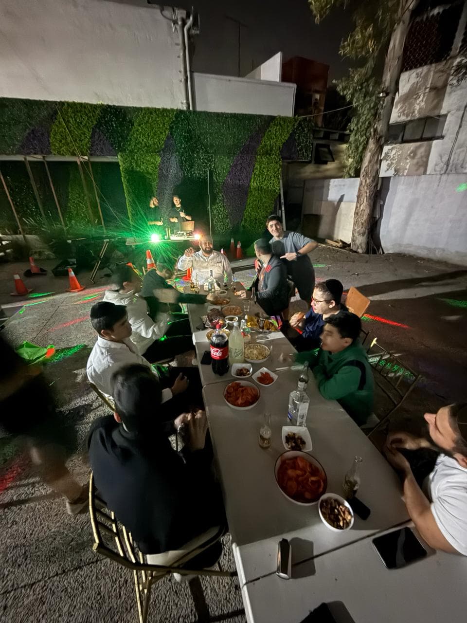 Selfie grupal de jóvenes en JAPS